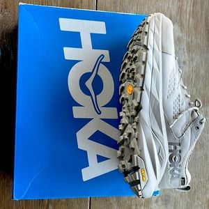 Hoka GORE-TEX Men’s Kaha Low GTX Shoe. Size 11 M. Brand New. Never Worn. In box.